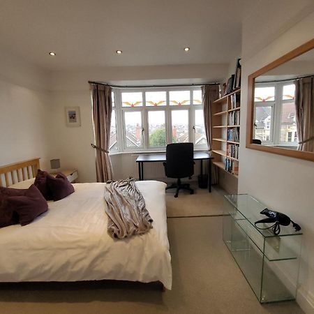 Quiet Terraced House Bristol Exterior foto